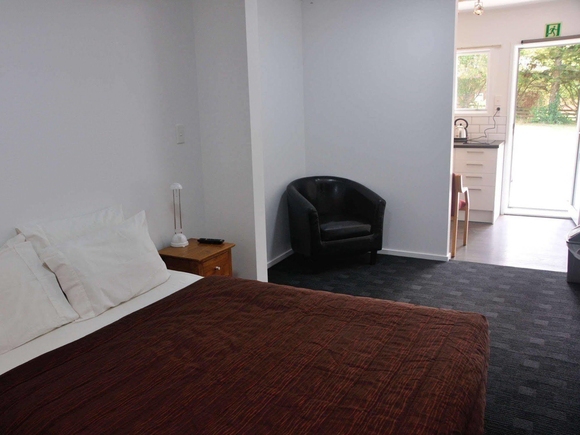Newlands Court Motel ウェリントン エクステリア 写真